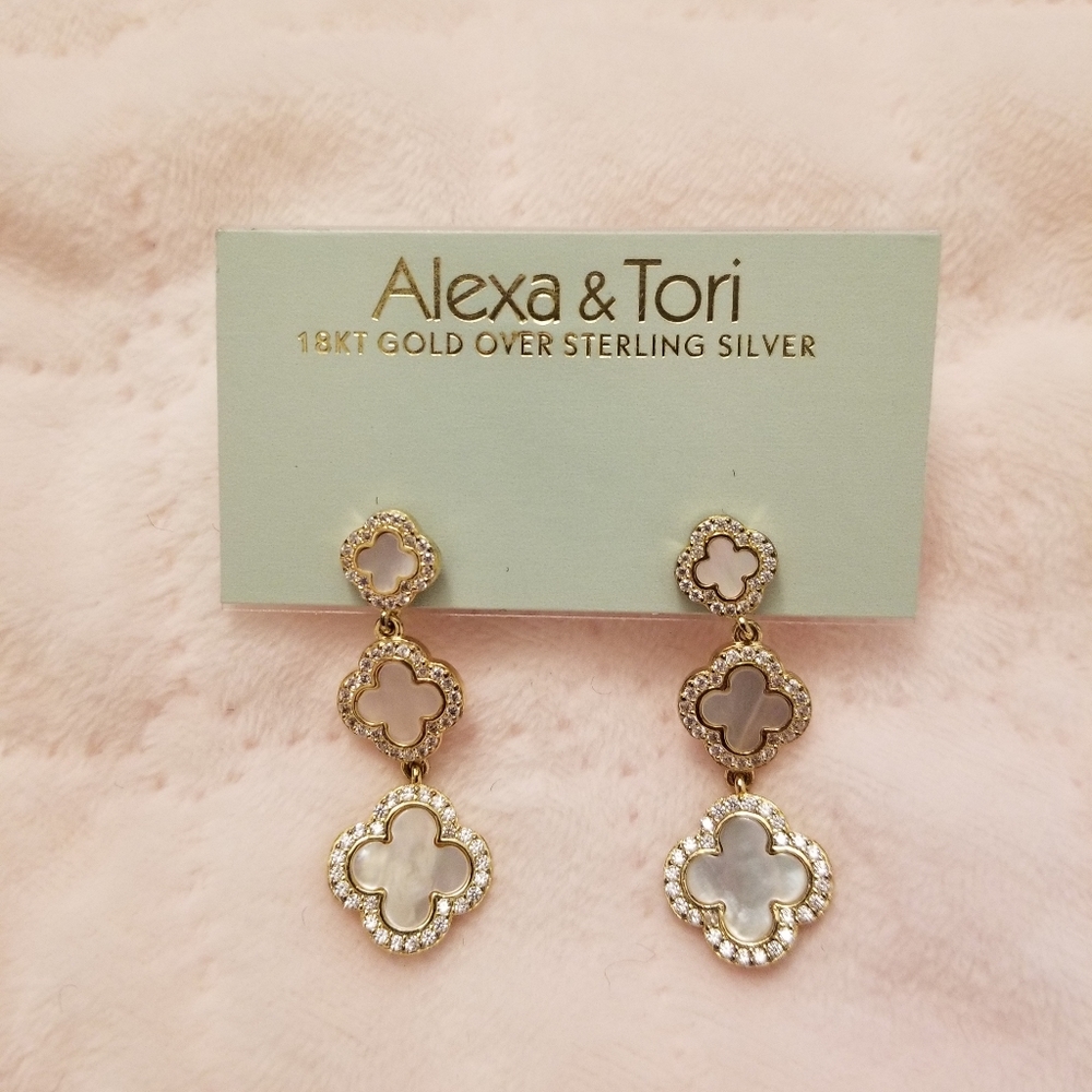 Alexa & Tori earrings clover mother of pearl